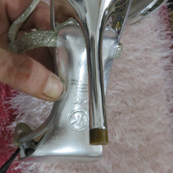 Michael Kors T strap Embellished Leather Sandals Silver Glitter sz 5.5 - Picture 13 of 14